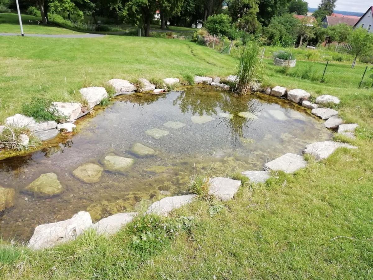 Ruhige Ferienwohnung Im Gutshaus Niederorschel エクステリア 写真